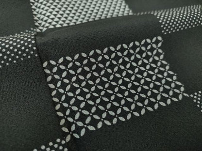 平和屋着物●上質な小紋　横段文　黒地　正絹　逸品　DAAY1402ps