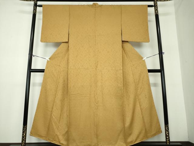 平和屋着物●上質な色無地　作家物　草花地紋　黄唐茶色　正絹　逸品　DAAY1412ps