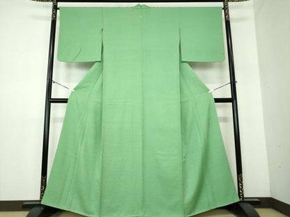 平和屋着物●服飾評論家　市田ひろみ監修　色無地　宝尽くし花地紋　若竹色　正絹　逸品　DAAY1427ps