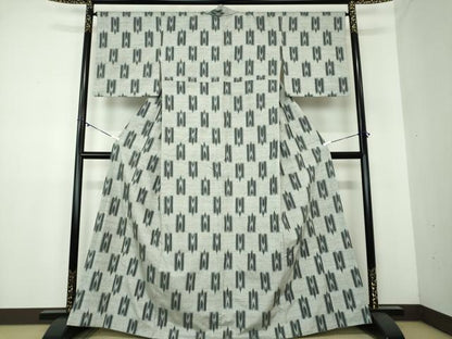 平和屋着物●ぜんまい紬　矢羽文　正絹　逸品　DAAY1454ps