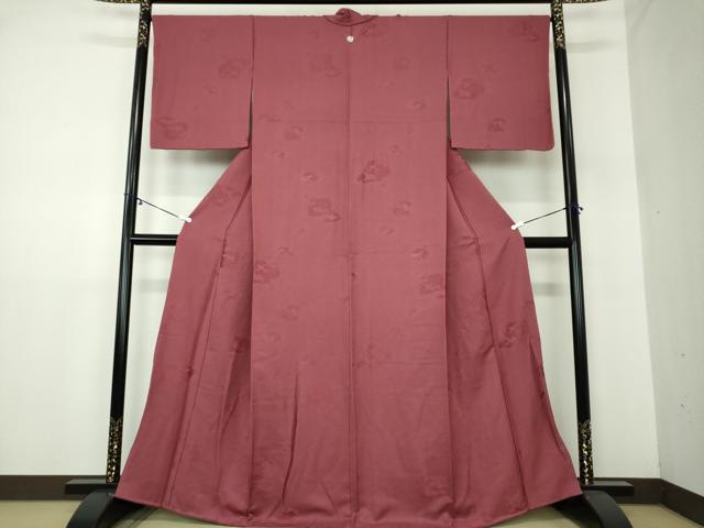 平和屋着物●上質な色無地　貝合わせ花地紋　濃浅蘇芳色　正絹　逸品　DAAY1528ps