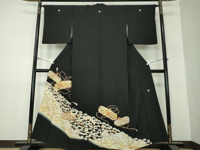 平和屋着物●豪華黒留袖 作家物 駒刺繍 宝尽くし 文箱花文 暈し染め 金彩 正絹 逸品 DAAY1540ps