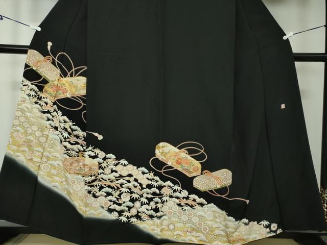 平和屋着物●豪華黒留袖 作家物 駒刺繍 宝尽くし 文箱花文 暈し染め 金彩 正絹 逸品 DAAY1540ps