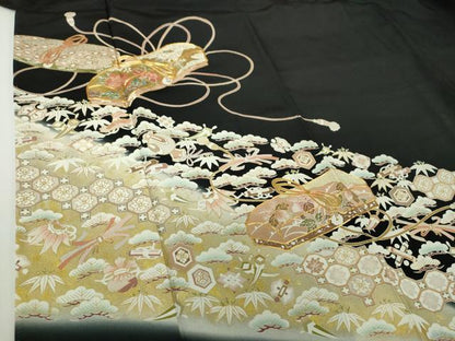 平和屋着物●豪華黒留袖 作家物 駒刺繍 宝尽くし 文箱花文 暈し染め 金彩 正絹 逸品 DAAY1540ps