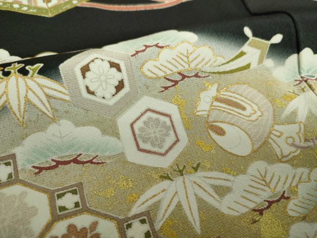 平和屋着物●豪華黒留袖 作家物 駒刺繍 宝尽くし 文箱花文 暈し染め 金彩 正絹 逸品 DAAY1540ps