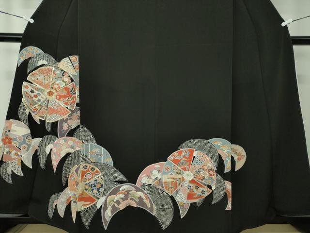平和屋着物●豪華黒留袖　駒刺繍　吉祥花丸文　金銀彩　正絹　逸品　DAAY1692ps