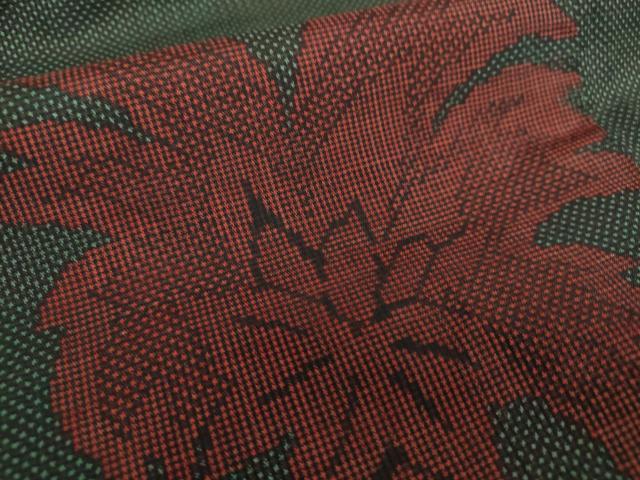 平和屋着物●本場大島紬 7マルキ 更紗唐草文 正絹 逸品 DAAY1786ps