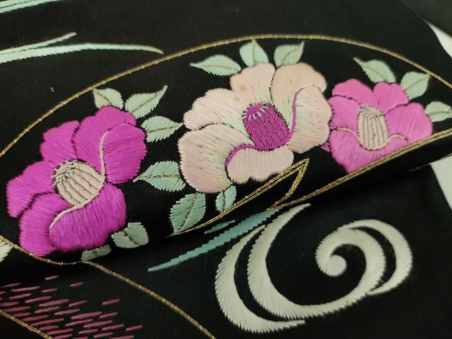 平和屋着物●アンティーク 大正ロマン 九寸名古屋帯 駒刺繍 総刺繍 地紙流水花文 黒地 金糸 正絹 逸品 DAAY1928ps