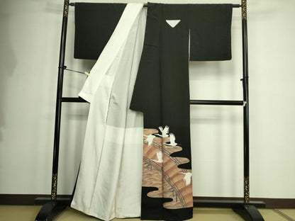 平和屋着物■豪華黒留袖　渡橋流水飛鶴文　金彩　正絹　逸品　DAAY2093op