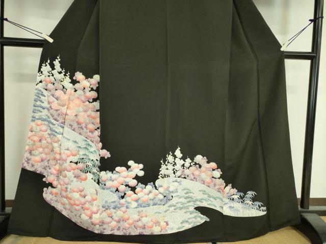 平和屋着物■豪華黒留袖　駒刺繍　菊　松竹梅　銀糸　正絹　逸品　DAAY2156op
