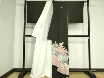 平和屋着物■豪華黒留袖　駒刺繍　菊　松竹梅　銀糸　正絹　逸品　DAAY2156op