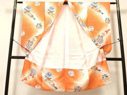 平和屋着物[]七五三　女の子　７歳　祝着　四つ身　羽子板　鞠花文　暈し染め　金彩　逸品　DAAY3093ma