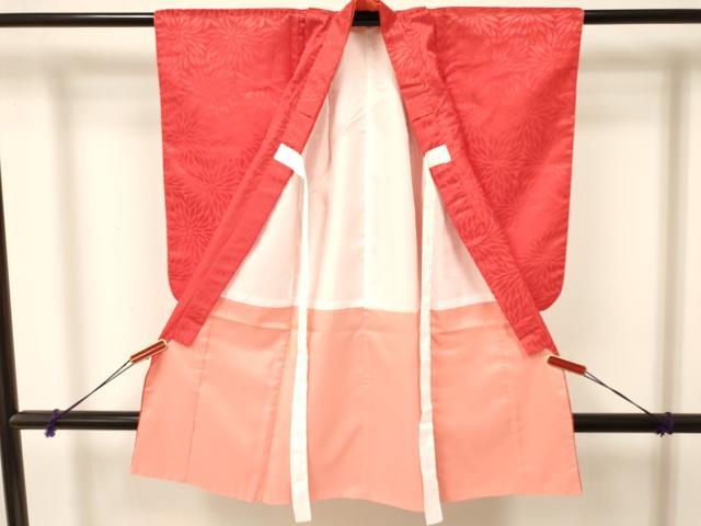 平和屋着物[]七五三　女の子　３歳　祝着　三つ身　菊地紋　紅緋色　洗える着物　DAAY3111ma