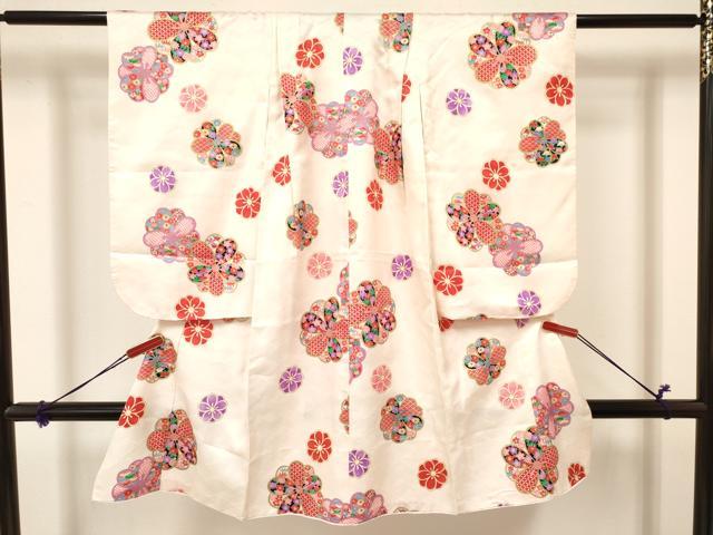 平和屋着物[]七五三　女の子　３歳　祝着　三つ身　長襦袢(無双仕立て・半衿刺繍)・被布セット　舞花文　逸品　DAAY3142ma