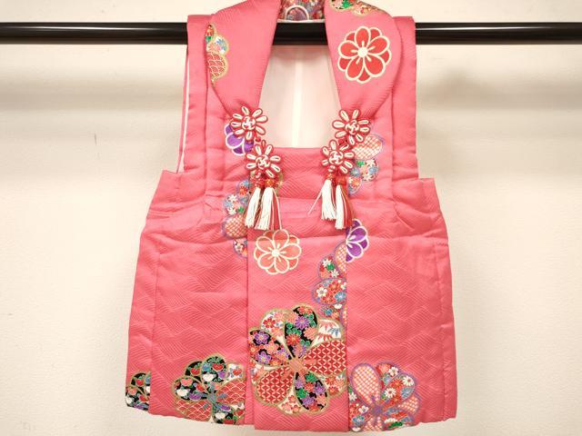 平和屋着物[]七五三　女の子　３歳　祝着　三つ身　長襦袢(無双仕立て・半衿刺繍)・被布セット　舞花文　逸品　DAAY3142ma