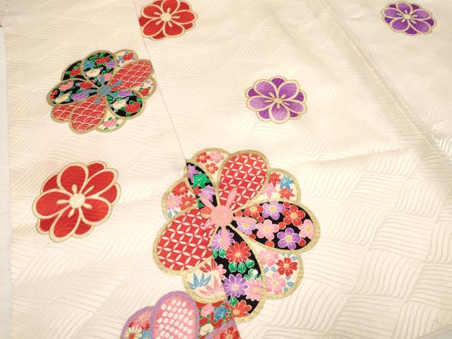 平和屋着物[]七五三　女の子　３歳　祝着　三つ身　長襦袢(無双仕立て・半衿刺繍)・被布セット　舞花文　逸品　DAAY3142ma