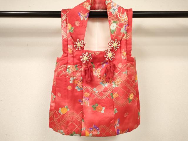 平和屋着物[]七五三　女の子　３歳　祝着　三つ身　長襦袢(単衣・半衿刺繍)・被布セット　花蝶文　暈し染め　金彩　逸品　DAAY3145ma