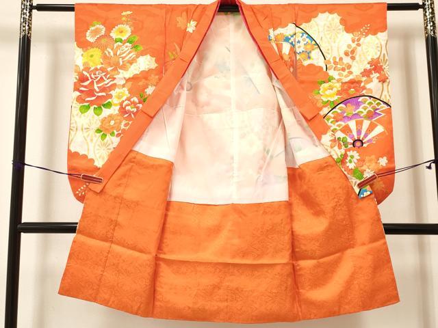平和屋着物[]七五三　女の子　７歳　祝着　四つ身　襦袢(単衣・半衿刺繍)セット　駒刺繍　片輪車花蝶文　金彩　逸品　DAAY3157ma