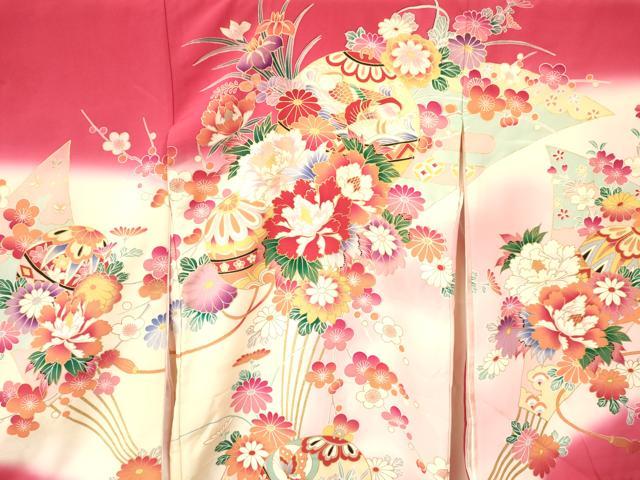平和屋着物[]お宮参り　女の子　祝着　産着　初着　のしめ　鈴　鴛鴦花蝶文　暈し染め　金彩　逸品　DAAY3181ma