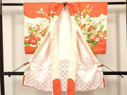 平和屋着物[]お宮参り　女の子　祝着　産着　初着　のしめ　駒刺繍　孔雀花文　金彩　逸品　DAAY3183ma