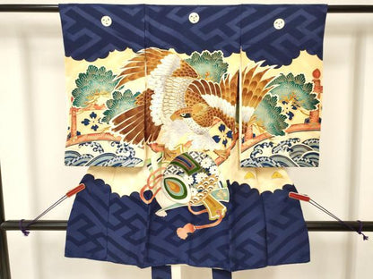 平和屋着物[]お宮参り　男の子　祝着　産着　初着　のしめ　鷹　鷲　打ち出の小槌　花松文　金彩　逸品　DAAY3188ma