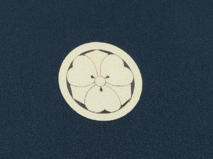 平和屋着物[]お宮参り　男の子　祝着　産着　初着　のしめ　鷹　鷲　風景源氏車亀甲花文　暈し染め　金銀彩　逸品　DAAY3192ma