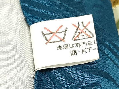 平和屋着物[]お宮参り　男の子　祝着　産着　初着　のしめ　刺繍　鷹　鷲　風景立波文　金彩　逸品　DAAY3193ma