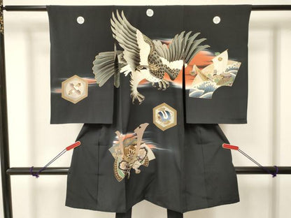 平和屋着物[]お宮参り　男の子　祝着　産着　初着　のしめ　鷹　鷲　兜　地紙宝船文　暈し染め　金彩　逸品　DAAY3194ma