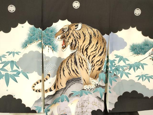 平和屋着物[]お宮参り　男の子　祝着　産着　初着　のしめ　虎　寅　兜　笹松文　金銀彩　逸品　DAAY3197ma