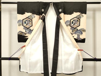 平和屋着物[]お宮参り　男の子　祝着　産着　初着　のしめ　鷹　鷲　笹松文　金銀彩　逸品　DAAY3210ma