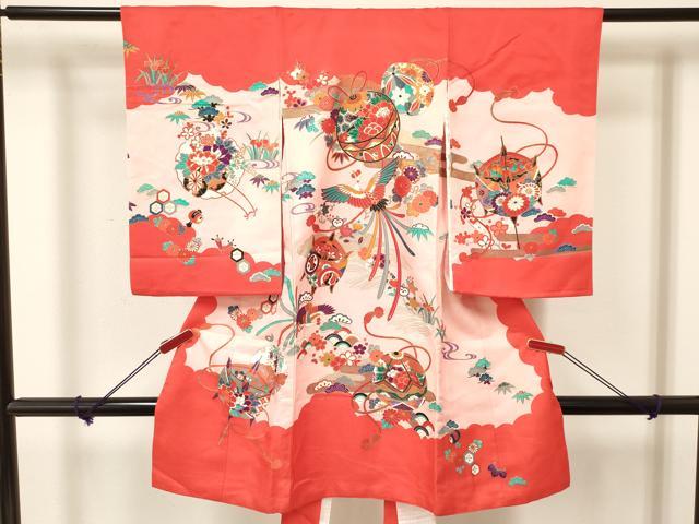 平和屋着物[]お宮参り　女の子　祝着　産着　初着　のしめ　鞠　雪輪糸車鳳凰花文　金彩　逸品　DAAY3217ma
