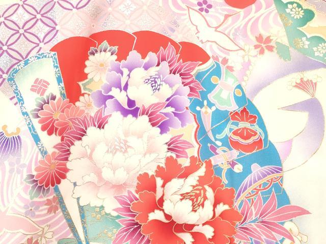平和屋着物[]お宮参り　女の子　祝着　産着　初着　のしめ　孔雀檜扇飛鶴花文　暈し染め　金彩　逸品　DAAY3219ma