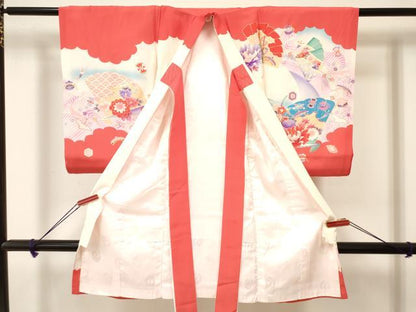 平和屋着物[]お宮参り　女の子　祝着　産着　初着　のしめ　孔雀檜扇飛鶴花文　暈し染め　金彩　逸品　DAAY3219ma