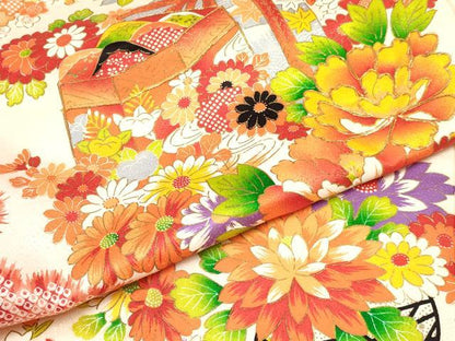 平和屋着物[]お宮参り　女の子　祝着　産着　初着　のしめ　駒刺繍　貝桶花文　金彩　逸品　DAAY3228ma