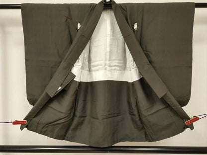 平和屋着物[]七五三　男の子　祝着・羽織・行灯袴・帯セット　飛鳥鼓花文　毘沙門亀甲　金彩　逸品　DAAY3236ma
