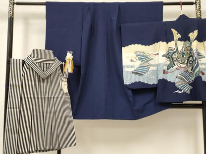 平和屋着物[]七五三　男の子　祝着・羽織・行灯袴・小物セット　駒刺繍　龍　兜　金彩　洗える着物　DAAY3238ma