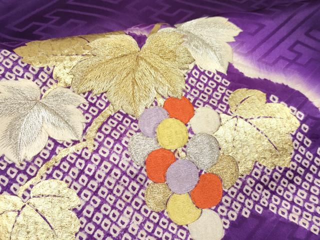 平和屋着物∵女の子 十三参り 子供 駒刺繍 絞り 葡萄蔦の葉文 暈し染め 金彩 逸品 DAAY3304ma