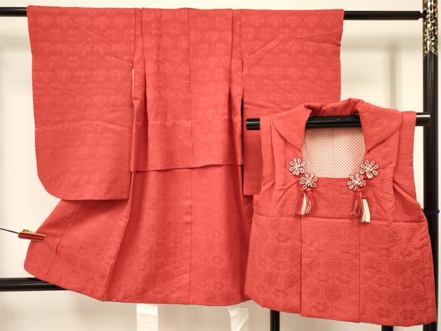 平和屋着物[]七五三　女の子　３歳　祝着　三つ身　被布セット　菊地紋　茜色　逸品　DAAY3340ma