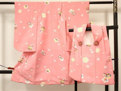 平和屋着物[]七五三　女の子　３歳　祝着　三つ身　被布セット　鞠　舞桜花蝶文　DAAY3341ma