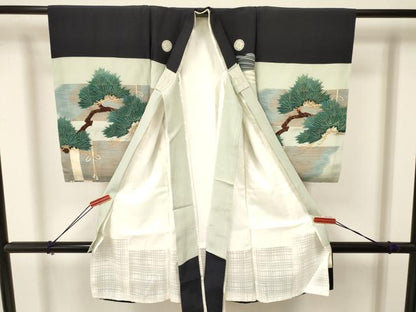 平和屋着物[]お宮参り　男の子　祝着　産着　初着　のしめ　鷹　鷲　矢羽松文　暈し染め　金彩　逸品　未使用　DAAY3364ma