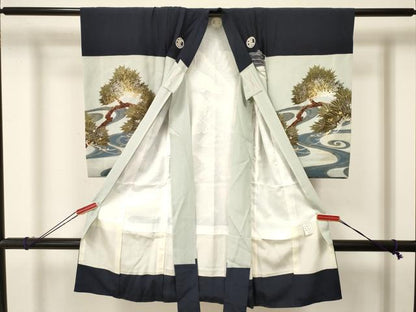 平和屋着物[]お宮参り　男の子　祝着　産着　初着　のしめ　鷹　鷲　流水松文　金銀彩　逸品　DAAY3367ma