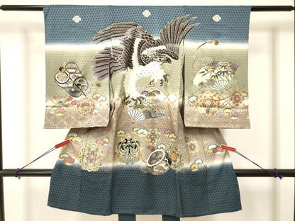 平和屋着物[]お宮参り　男の子　祝着　産着　初着　のしめ　駒刺繍　鷹　鷲　鼓花松文　暈し染め　金銀彩　逸品　DAAY3370ma