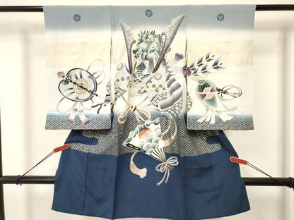 平和屋着物[]お宮参り　男の子　祝着　産着　初着　のしめ　駒刺繍　龍　兜　扇面立波文　暈し染め　金銀彩　逸品　DAAY3371ma