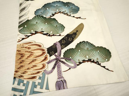 平和屋着物[]お宮参り　男の子　祝着　産着　初着　のしめ　刺繍　鷹　鷲　松文　金彩　逸品　DAAY3372ma