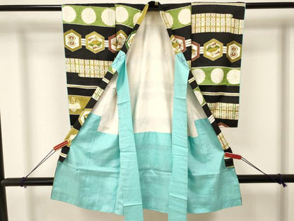 平和屋着物[]お宮参り　男の子　祝着　産着　初着　のしめ　亀甲横段吉祥文　銀彩　逸品　DAAY3374ma