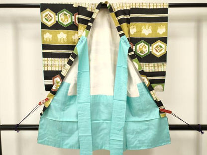 平和屋着物[]お宮参り　男の子　祝着　産着　初着　のしめ　亀甲横段吉祥文　銀彩　逸品　DAAY3375ma