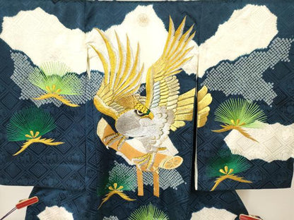 平和屋着物[]お宮参り　男の子　祝着　産着　初着　のしめ　刺繍　絞り　鷹　鷲　松文　金銀糸　逸品　DAAY3376ma