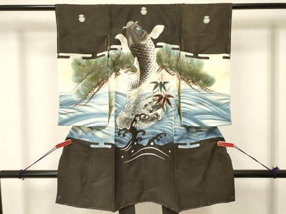 平和屋着物[]お宮参り　男の子　祝着　産着　初着　のしめ　駒刺繍　鯉　立波笹松文　暈し染め　金彩　逸品　DAAY3392ma