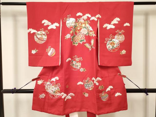平和屋着物[]お宮参り　女の子　祝着　産着　初着　のしめ　舞蝶鞠花文　金銀彩　逸品　DAAY3410ma