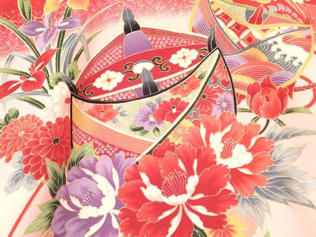 平和屋着物[]お宮参り　女の子　祝着　産着　初着　のしめ　糸車　雪輪几帳御所車花文　暈し染め　金銀彩　逸品　DAAY3417ma